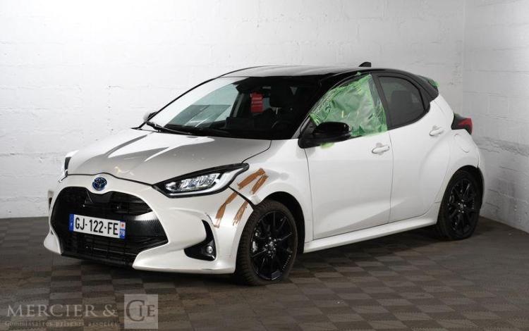 TOYOTA YARIS BLANC GJ-122-FE