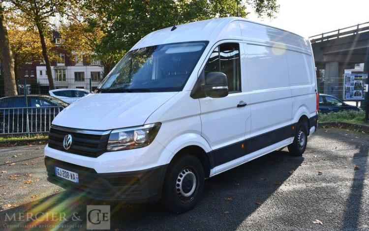 VOLKSWAGEN CRAFTER BLANC GJ-208-WA