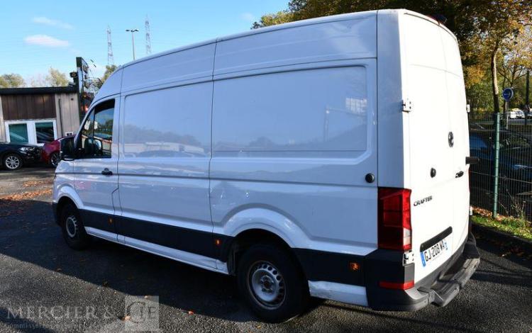 VOLKSWAGEN CRAFTER BLANC GJ-208-WA