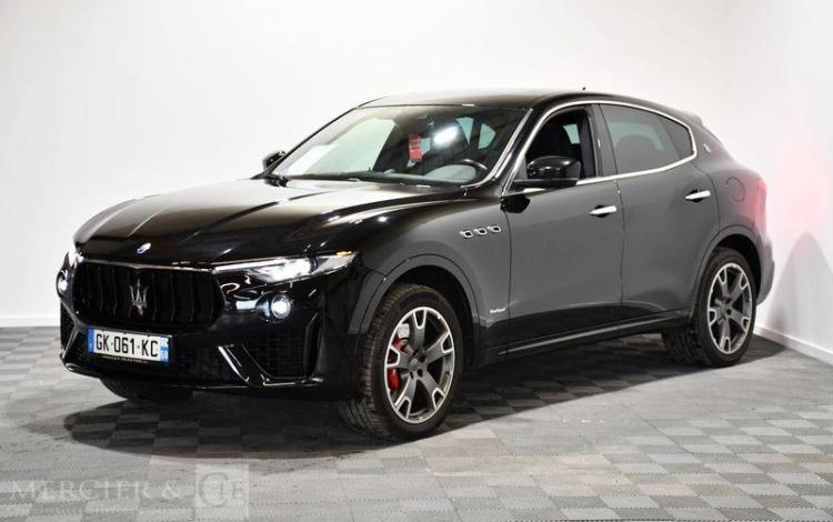 MASERATI LEVANTE 3,0 V6 349CH NOIR GK-061-KC