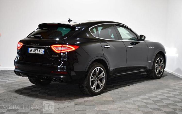 MASERATI LEVANTE 3,0 V6 349CH NOIR GK-061-KC