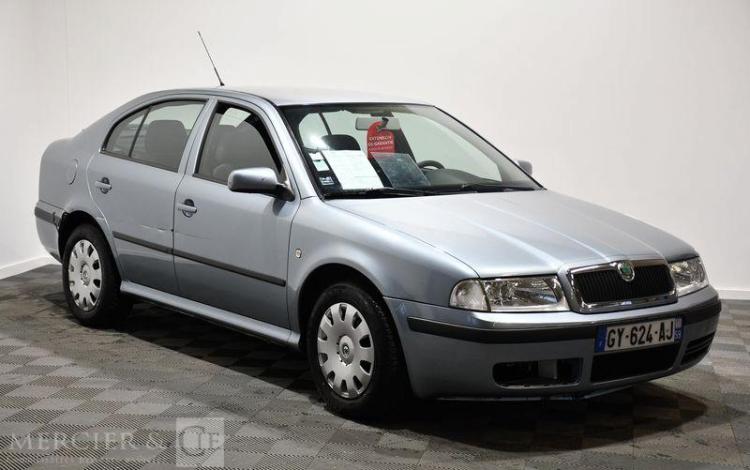 SKODA OCTAVIA  1,9 TDI 105CH BLEU GY-624-AJ