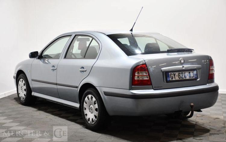 SKODA OCTAVIA  1,9 TDI 105CH BLEU GY-624-AJ