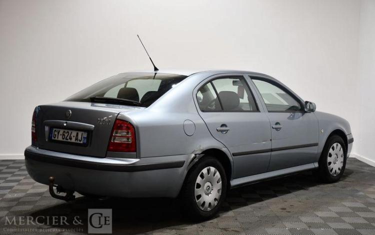 SKODA OCTAVIA  1,9 TDI 105CH BLEU GY-624-AJ