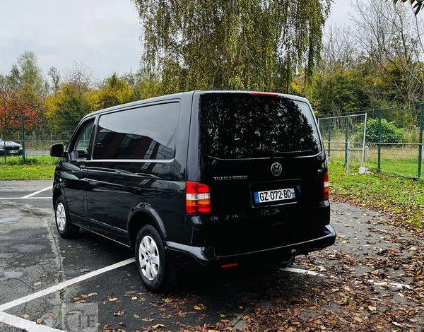 VOLKSWAGEN TRANSPORTER NOIR GZ-072-BD