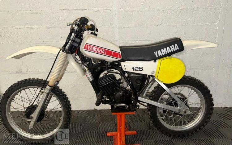 YAMAHA 125 YZ  MOTO