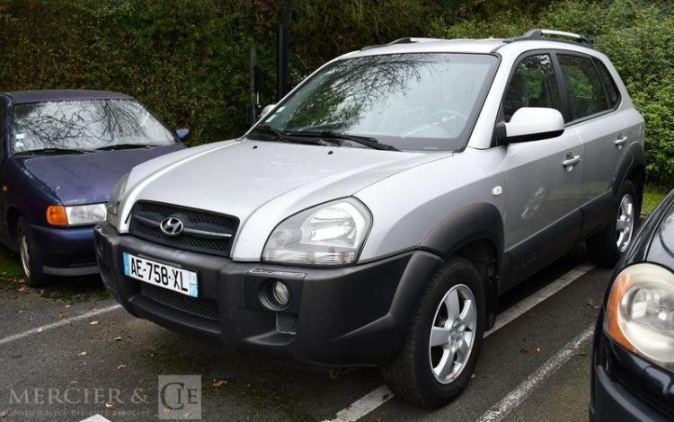 HYUNDAI TUCSON CONFORT 115 GRIS AE-758-XL