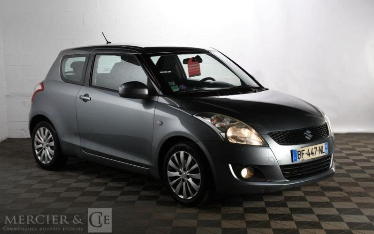 SUZUKI SWIFT GLX GRIS BF-447-NL