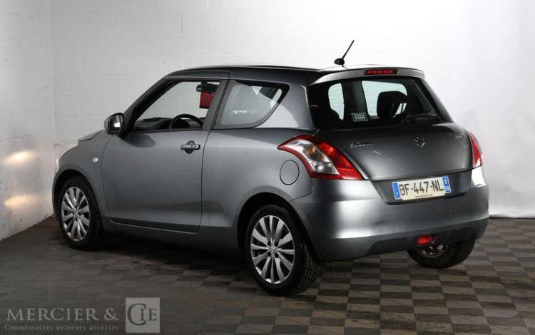 SUZUKI SWIFT GLX GRIS BF-447-NL