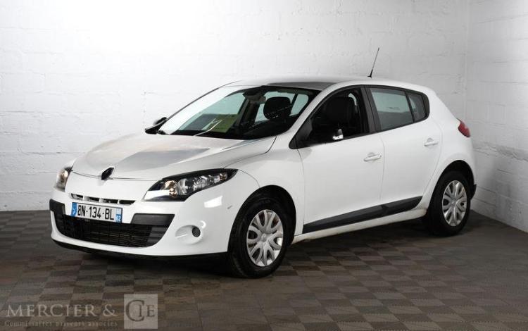 RENAULT MEGANE 1,5 DCI110 DYNAMIQUE BLANC BN-134-BL