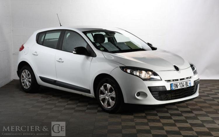 RENAULT MEGANE 1,5 DCI110 DYNAMIQUE BLANC BN-134-BL