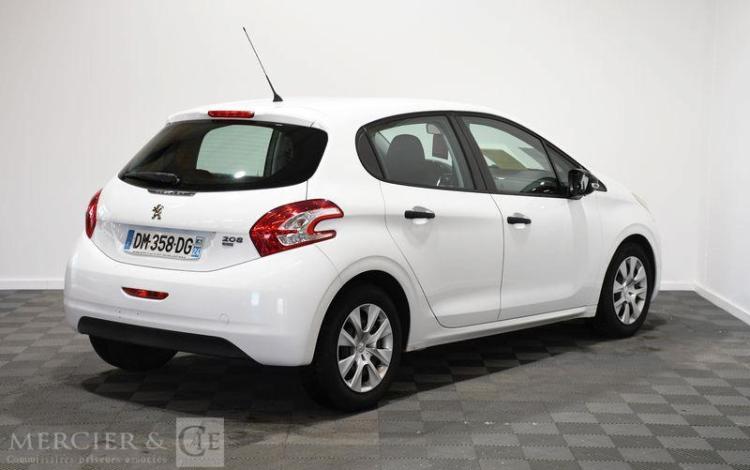 PEUGEOT 208 STE 1,6 HDI 92 BLANC DM-358-DG