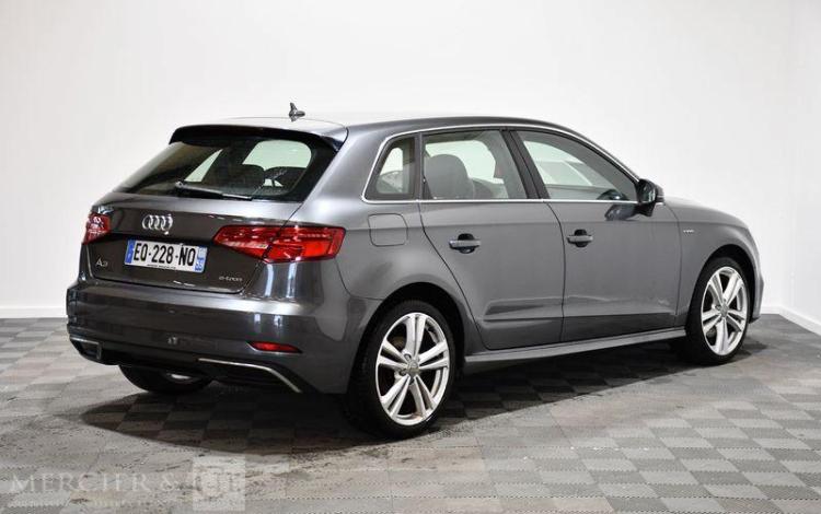 AUDI A3 SPORTBACK E-TRON GRIS EQ-228-NQ