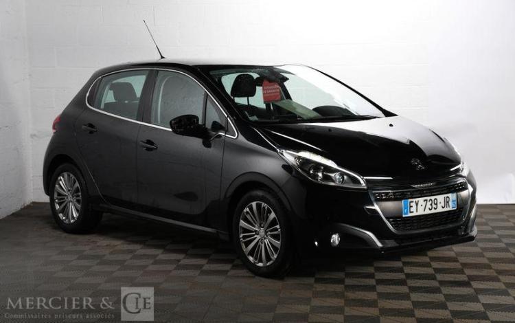 PEUGEOT 208 1,2 PURETECH 110 ALLURE S&S NOIR EY-739-JR