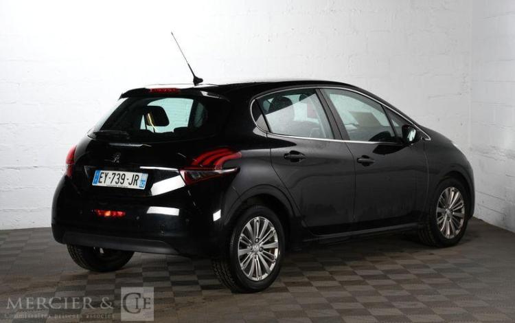 PEUGEOT 208 1,2 PURETECH 110 ALLURE S&S NOIR EY-739-JR