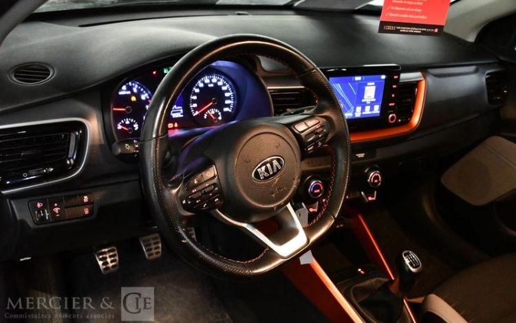 KIA STONIC 1,0 T-GDI120 LAUNCH EDITION GRIS EY-774-QH