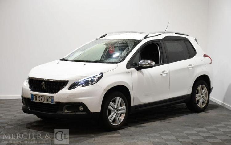 PEUGEOT 2008 1,2 PURE TECH 2CH STYLE BLANC FD-570-NC