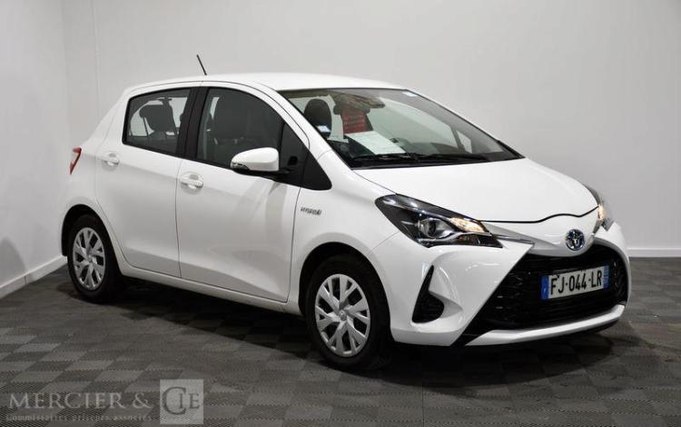 TOYOTA YARIS HYBRID 100H FRANCE 5P BLANC FJ-044-LR