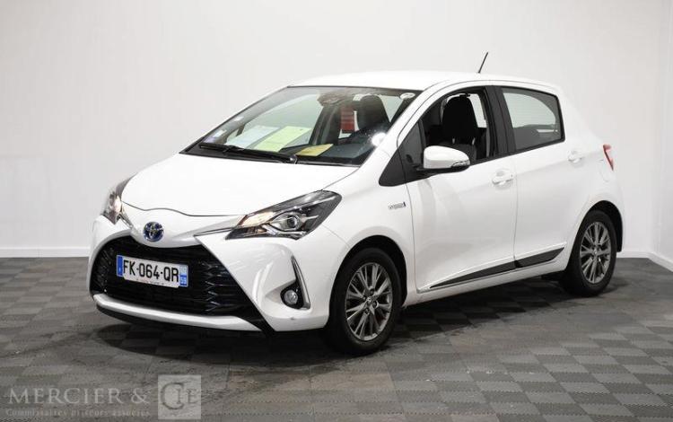 TOYOTA YARIS HYBRIDE 100H DYNAMIC 5P BLANC FK-064-QR