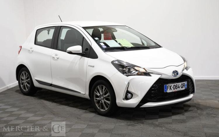 TOYOTA YARIS HYBRIDE 100H DYNAMIC 5P BLANC FK-064-QR