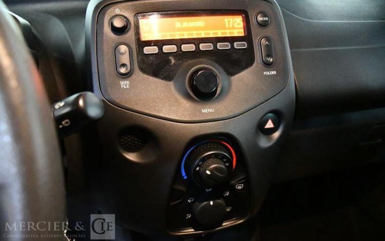 TOYOTA AYGO 1,0 VVT-i X 5P BLANC FK-883-ZW