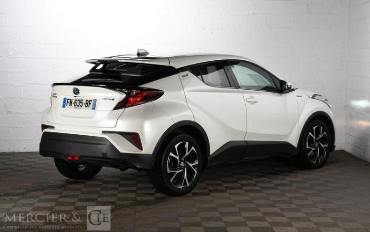 TOYOTA CHR BLANC FN-635-BF