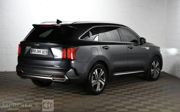 KIA SORENTO GRIS FX-245-QZ