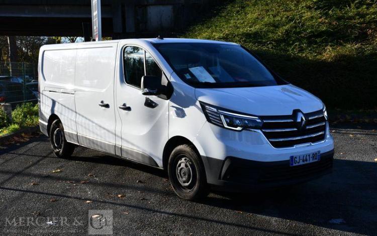 RENAULT TRAFIC L2H1 GCF 3T BLUE DCI 130 E6 BLANC GJ-441-RQ