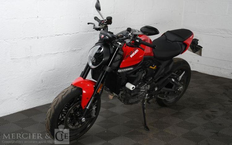 DUCATI MONSTER DUCATI RED ROUGE GK-647-FN