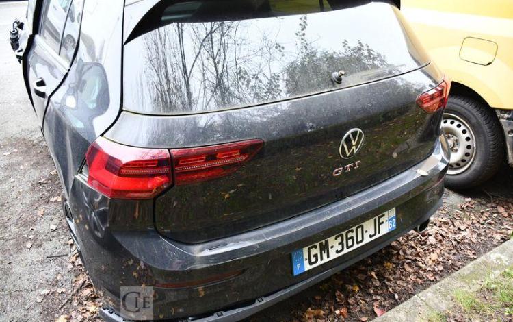 VOLKSWAGEN GOLF 8 GTI mention ve vente à pro uniquement NOIR GM-360-JF