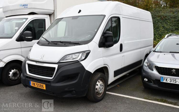 PEUGEOT BOXER 335 L2H2 2,2 BLUEHDI 140 S&S BLANC HK5086