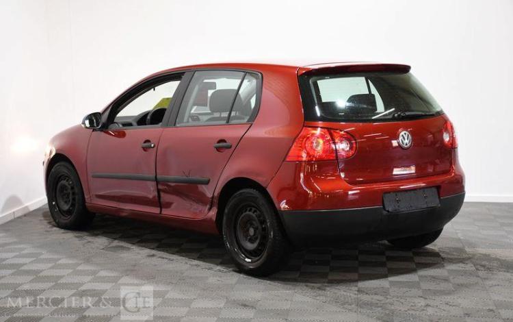 VOLKSWAGEN GOLF 1,4L 75 TREND 5P ROUGE 2DGL907