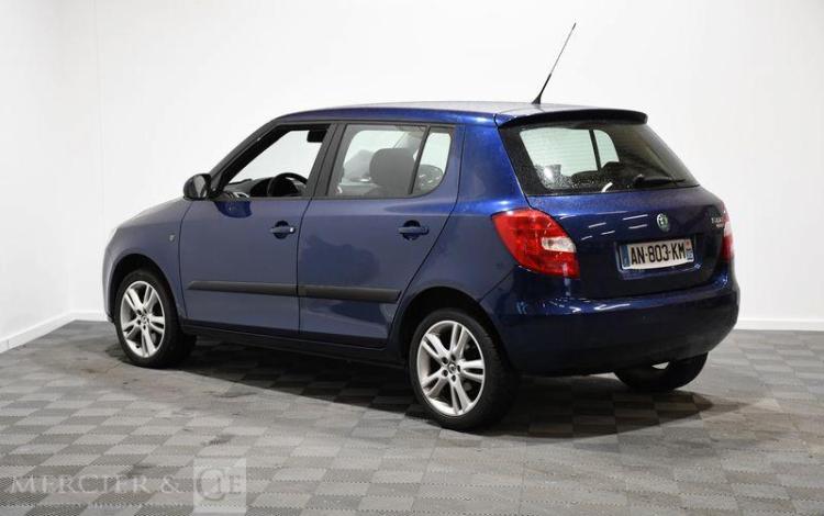 SKODA FABIA BLEU AN-803-KM