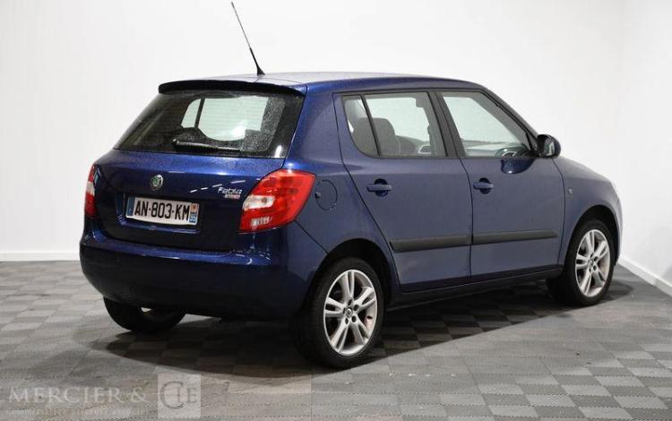 SKODA FABIA BLEU AN-803-KM