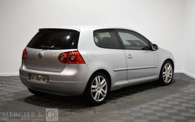 VOLKSWAGEN GOLF TDI 140 SPORT GRIS AT-282-KE