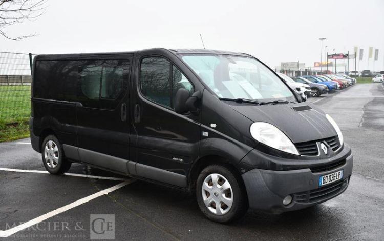 RENAULT TRAFIC L2H1 2,0 DCI 115 1T2 CONFORT GRIS BD-036-LP