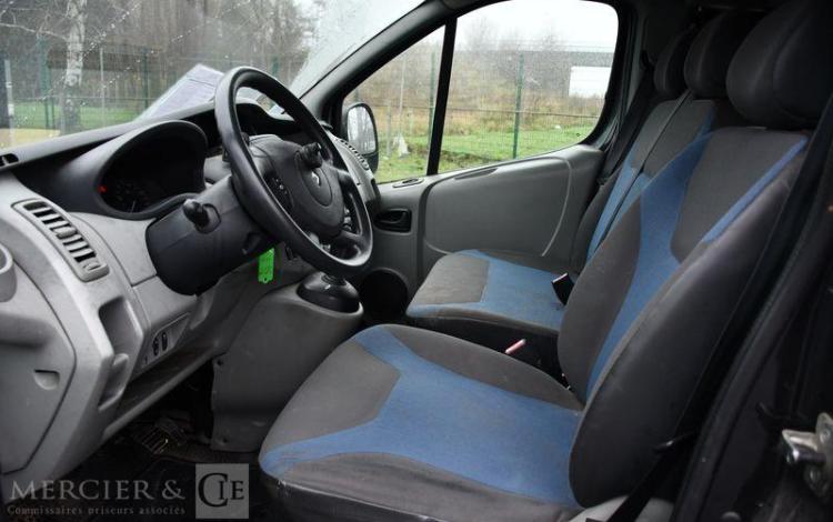 RENAULT TRAFIC L2H1 2,0 DCI 115 1T2 CONFORT GRIS BD-036-LP