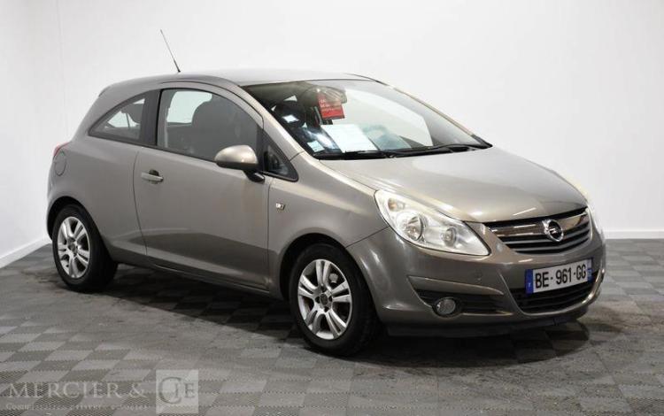 OPEL CORSA 1,3 CDTI 95 COSMO GRIS BE-961-GG