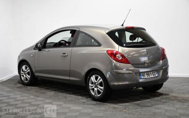 OPEL CORSA 1,3 CDTI 95 COSMO GRIS BE-961-GG