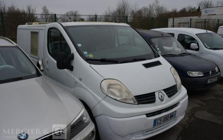 RENAULT TRAFIC EQUIPE CAMPING CAR BLANC CS-080-NW