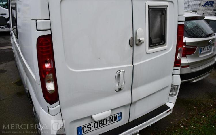 RENAULT TRAFIC EQUIPE CAMPING CAR BLANC CS-080-NW