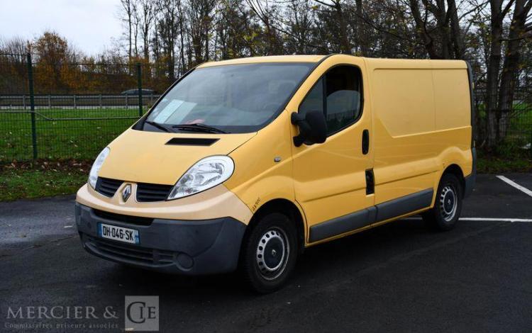 RENAULT TRAFIC L1H1 DCI 90 OPTI CONSO CONFORT
 JAUNE DH-046-SK