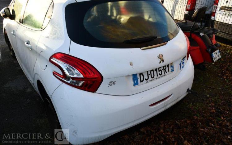 PEUGEOT 208 1,4 HDI 68 ACTIVE BLANC DJ-015-RY