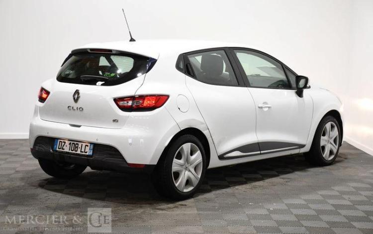 RENAULT CLIO BLANC DZ-108-LC