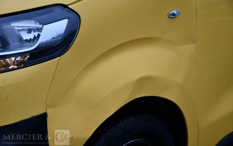 CITROEN JUMPY BLUEHDI 95CH M CONFORT JAUNE EH-179-JK