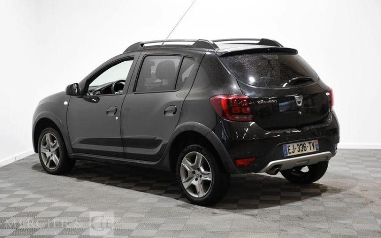 DACIA SANDERO STEPWAY DCI 90 NOIR EJ-336-TV