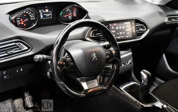 PEUGEOT 308 BLANC ER-313-YY