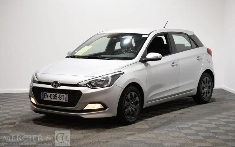 HYUNDAI I20 1,2 EDITION CLIM  pour pieces sans cg vente à pro uniquement car immo police GRIS EW-095-BT