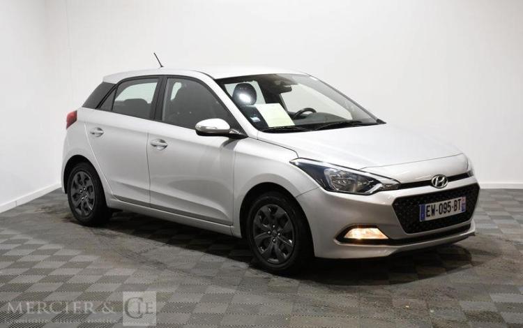 HYUNDAI I20 1,2 EDITION CLIM  pour pieces sans cg vente à pro uniquement car immo police GRIS EW-095-BT