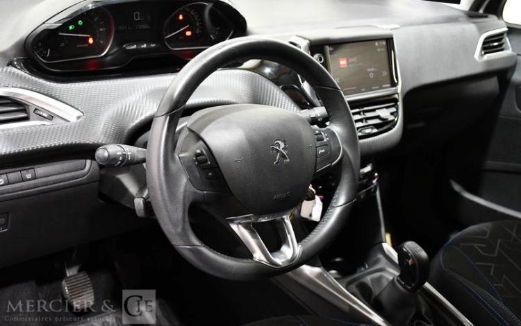 PEUGEOT 2008 1,2 PURETECH 82CH STYLE BLANC FD-570-NC